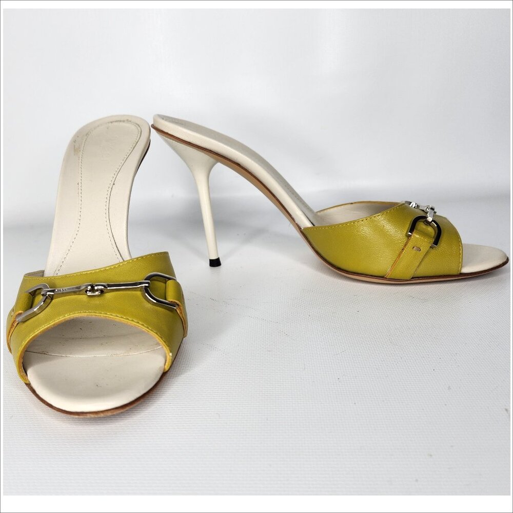 GUCCI vintage 37.5 mustard Leather LOGO Horsebit Stiletto Sandals Slides Authent - Picture 5 of 5
